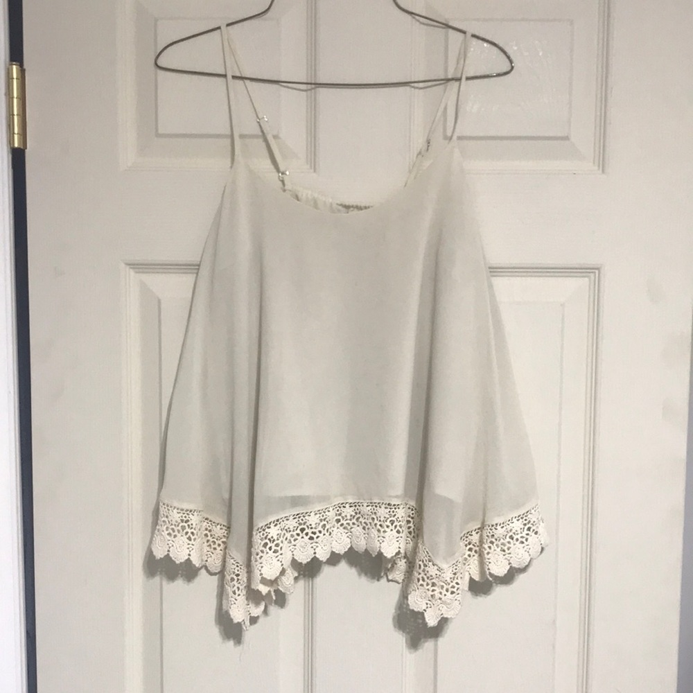 Forever 21 cropped tank lace trim S NWOT